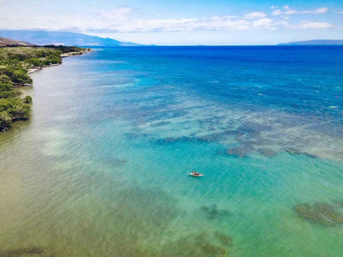 Aloha Glamp's Jeep Adventure: Rooftop Camping Across Maui Paia Luxury tent