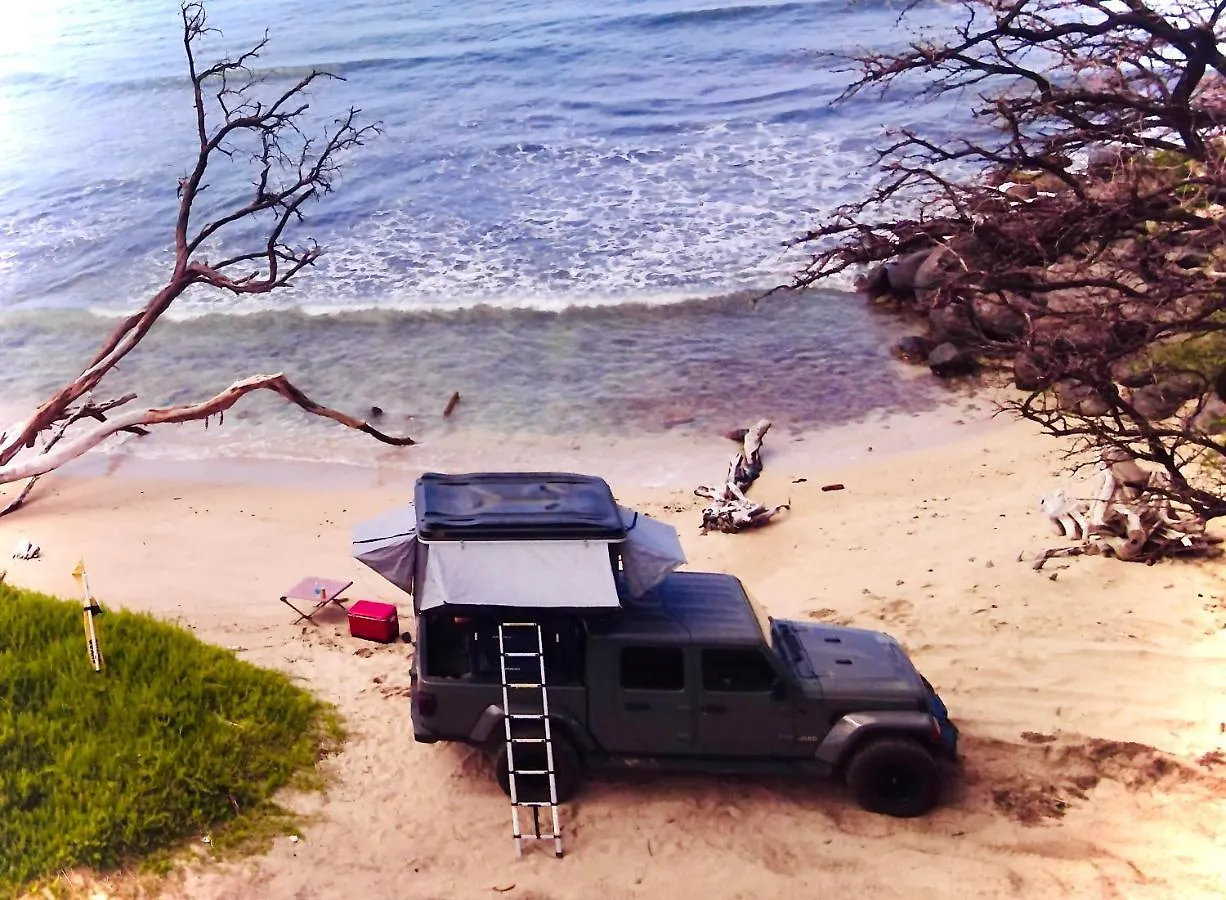 Luxury tent Aloha Glamp's Jeep Adventure: Rooftop Camping Across Maui Paia United States